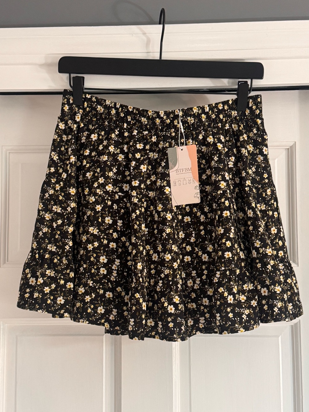 BTFBM Floral High Waist Skirt - NWT - Picture 6 of 6